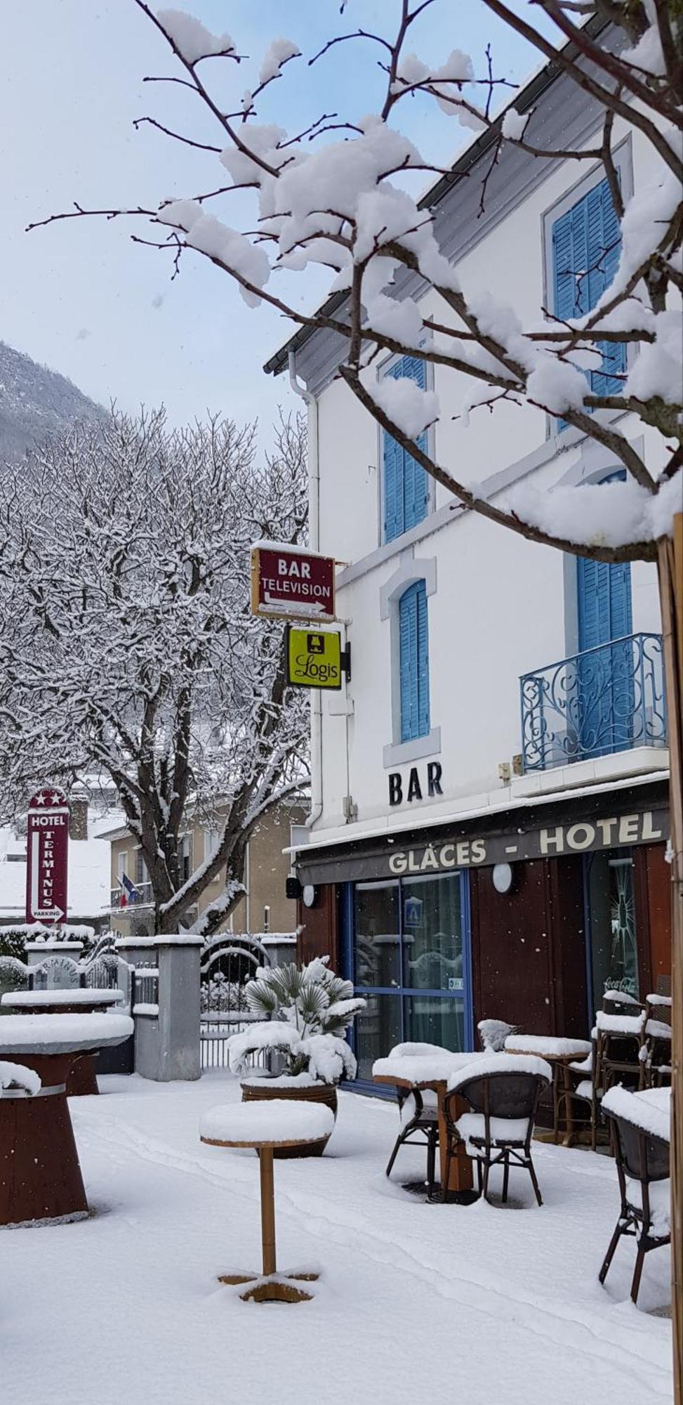 Hotel Terminus Luz-Saint-Sauveur Exteriör bild